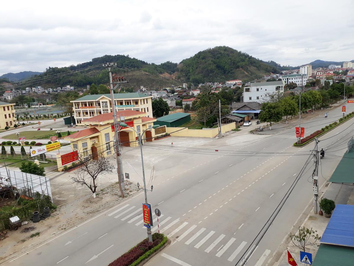 Мотель Khach San Hung Van - Bac Kan City Экстерьер фото